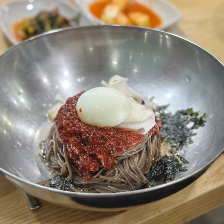  등산 후 갔던 대모산입구역 민박사 봉평메밀촌 메밀 비빔막국수 메밀전병 메밀꽃술 넘 맛있게 먹은 리뷰.