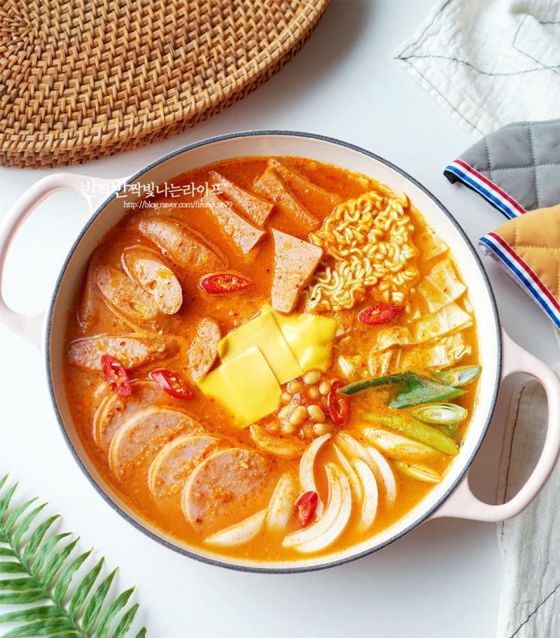 류수영 부대찌개 레시피 사골육수 양념장
