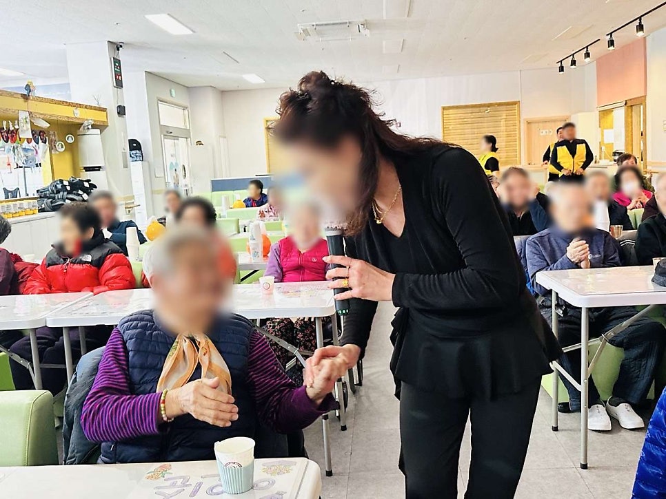 보령데이케어센터 직조짜기 & 대한노인회 보령지회 청춘신바람 봉사단 공연 금빛사랑주야간보호센터
