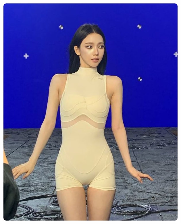 Karina's AI-Like Beauty, Unrealistic Figure in aespa's Comeback Video: Beige Suit, Lemonade Teaser