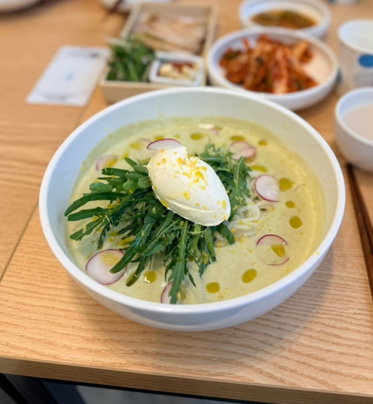 동탄 영천동 맛집 콩온 후기, 말차 콩국수와 콩 돼지국밥 먹어보니