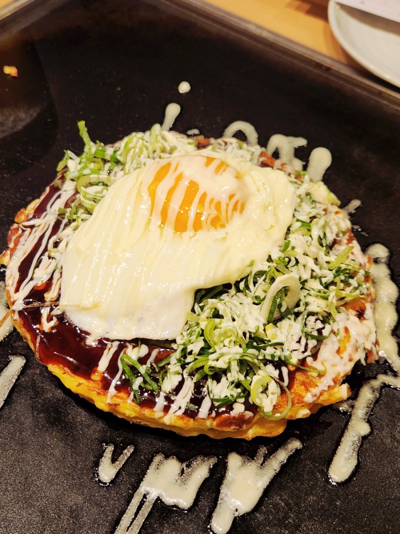 오사카 도톤보리 오코노미야끼 맛집 치보 메뉴 솔직 후기, 굳이 웨이팅해서 먹을 필요 있을....