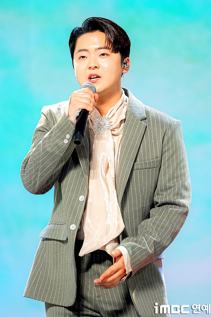 가수 박민수, '무명전설' 결승 진출…'아버지의 강'으로 톱10 확정