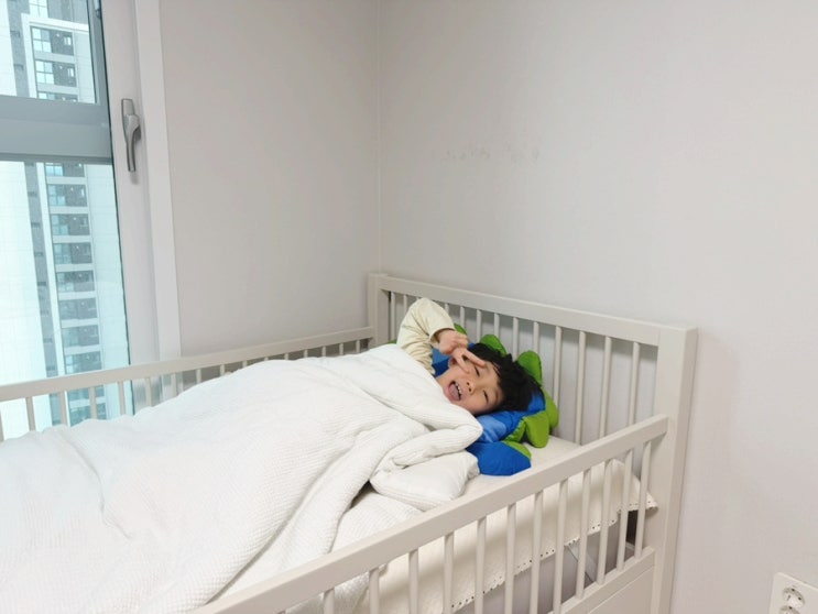  유아 키즈 슈퍼 싱글 침대 쁘띠라뺑 루카스 원목 아기 저상형 침대 브랜드 추천