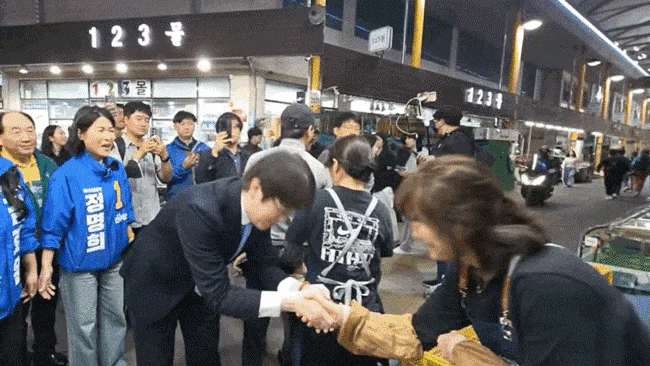 센터 경쟁? 착각이다… 전원 ‘데뷔 전’ 상태인 <b>부산 북구갑</b>