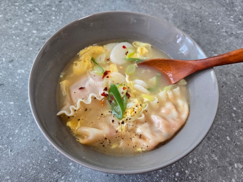떡만두국 끓이는 법 멸치육수 떡국 만들기 떡만둣국 레시피