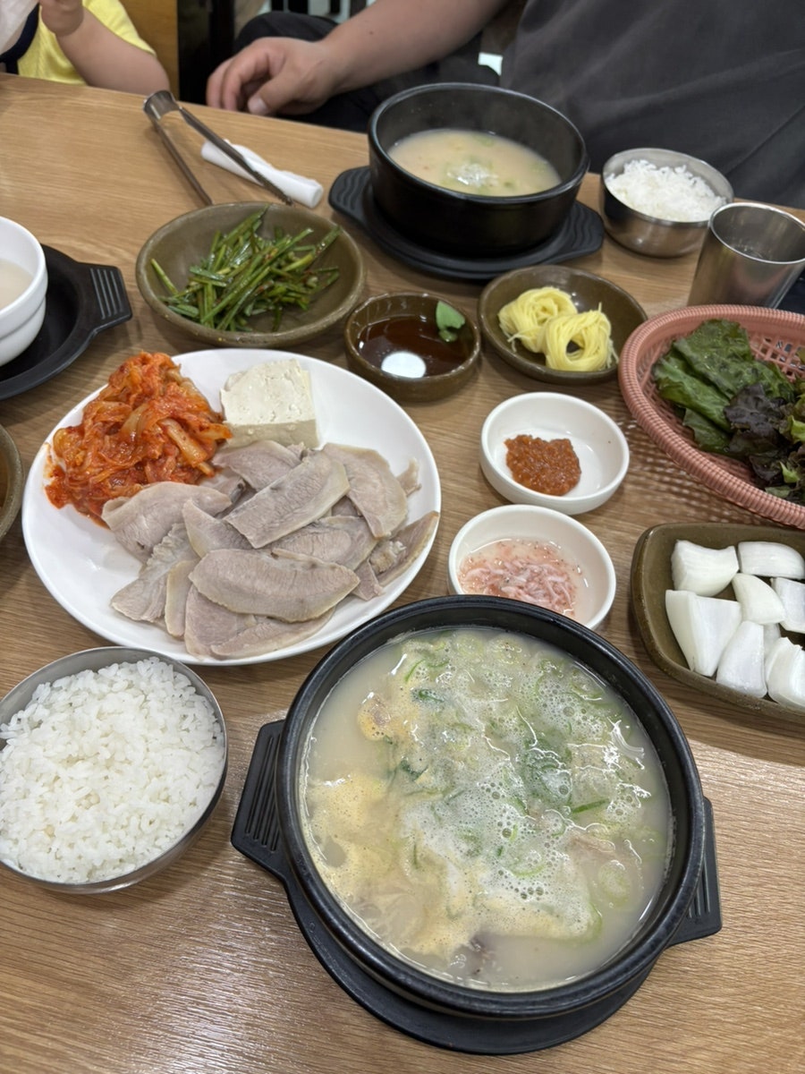영진돼지국밥 남구청점 사진 6