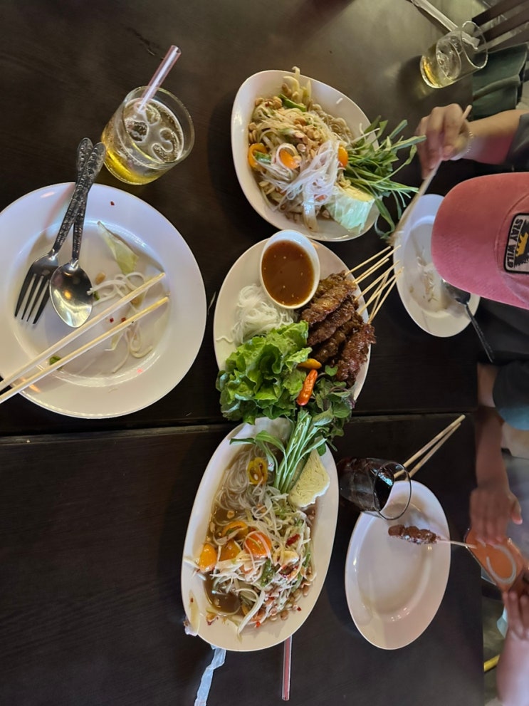  비엔티엔에 3일동안 머물면서 가본 식당들, 비엔티엔 맛집, 달러 환전 되는 식당 , 아이와 라오스 여행중 갔던 식당