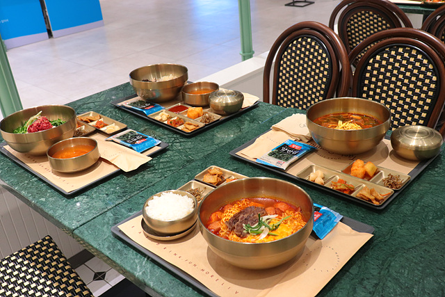 [청주 롯데아울렛맛집] 쇼핑하다 또 생각나는 맛집 '정오의식탁'