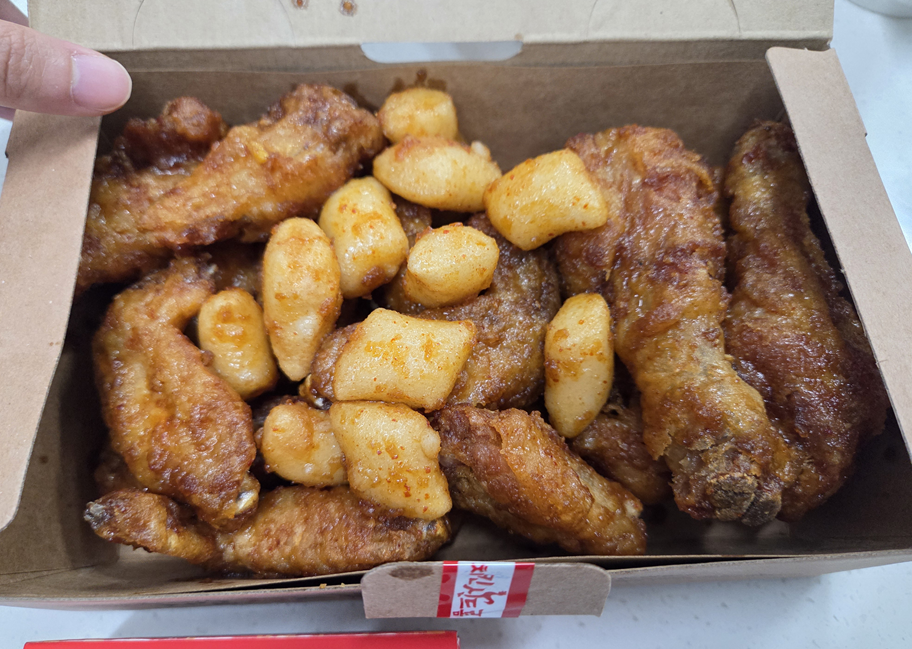 치킨신드롬 세종산울점 사진 3