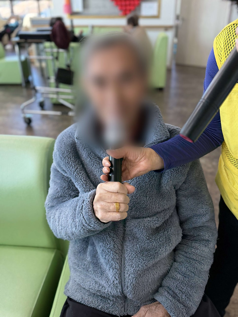보령시데이케어센터 금빛사랑주야간보호센터 봉숭아물들이기 이미용서비스