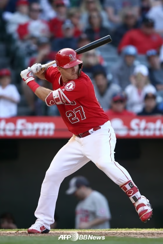 "MLB 홈런 순위 공동 4위 트라웃, 그런데 에인절스는 왜 4위? 2026 시즌 4월 결산"