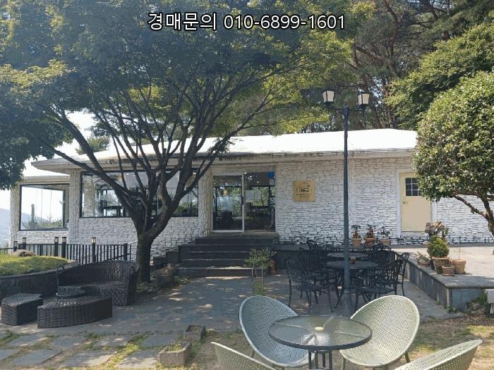  경상남도 산청군 단성면 방목리 대규모 복합 용도 근린주택 경매, 우수한 도로 접근성 갖춘 투자 가치 높은 기회 2025타경30893