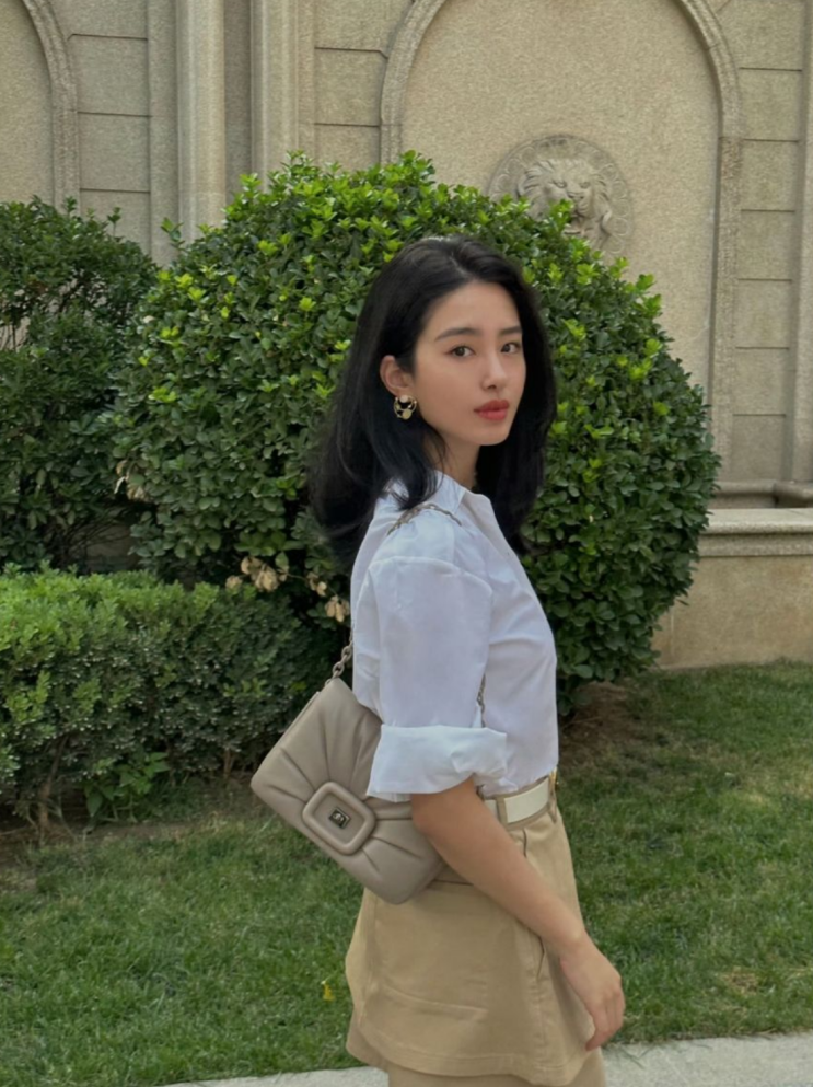  5월 2주차 봄 미니멀룩 코디, 30대 여성을 위한 정제된 출근룩의 정석