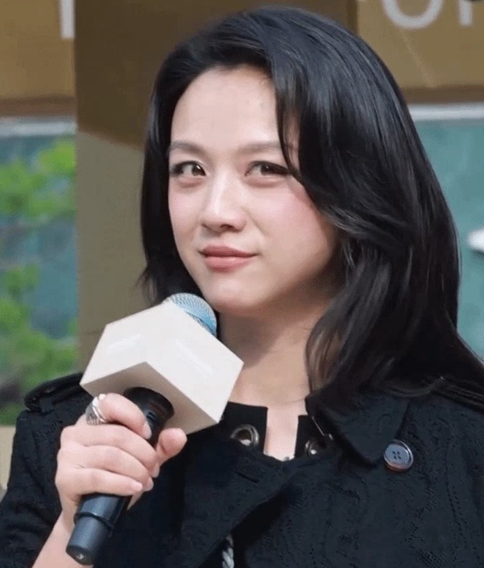  47세 탕웨이 임신! D라인 임산부 패션은?