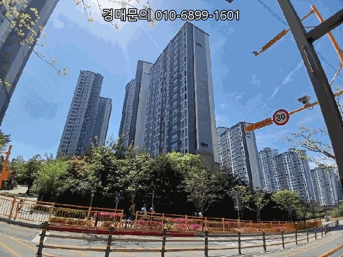  동탄역 초역세권 명품 주거환경, 경기도 화성시 청계동 '동탄역 롯데캐슬알바트로스' 고품격 아파트 경매! 프리미엄 입지에서 시작하는 내집 마련의 기회, 2025타경55437