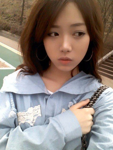  싸이월드 셀카 한 장으로 60개 기획사 러브콜? 아이돌의 놀라운 데뷔 스토리!