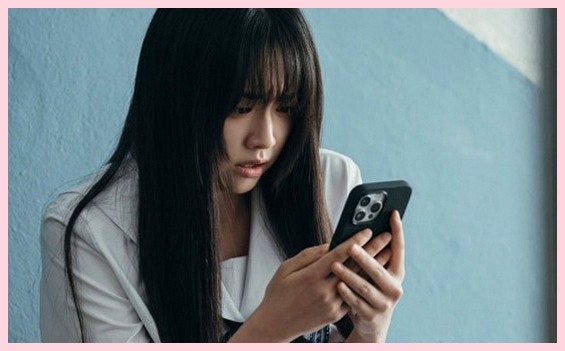 강미나 아이오아이 10주년 불참 이유, 기리고 임나리로 배우 변신