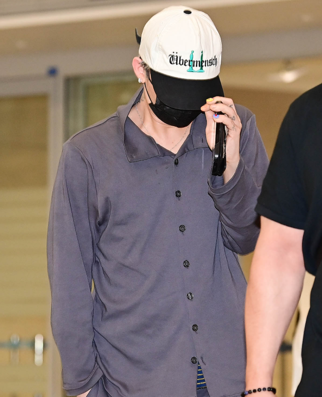 잠옷이 600만 원? 지드래곤 공항 패션, 모두를 놀라게 한 이유는?