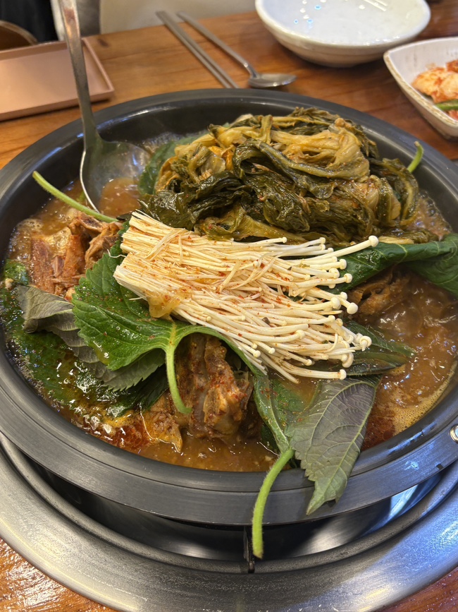 청기와뼈다귀해장국 오류천왕점 사진 3