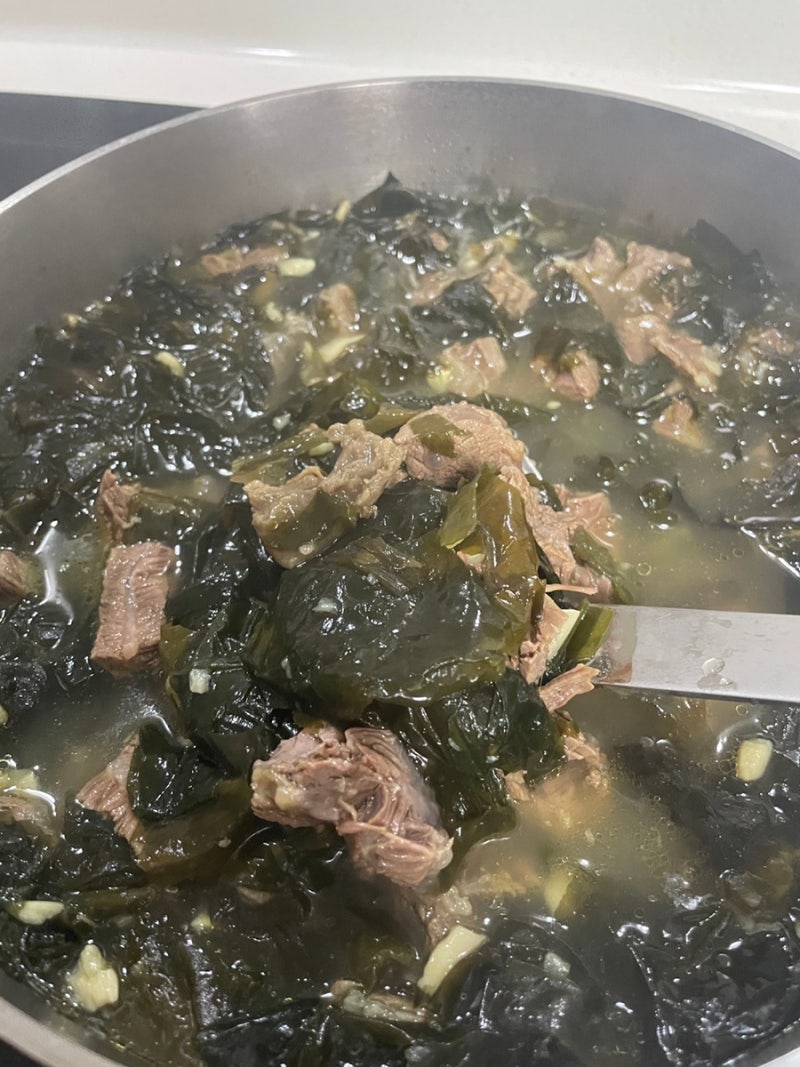 아롱사태 미역국 레시피 소고기미역국 맛있게 끓이는 법