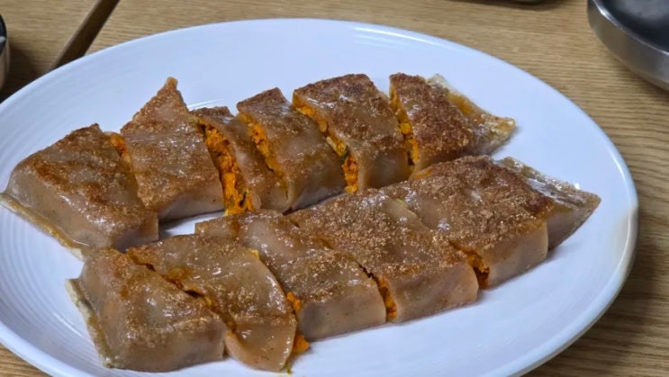  응암역 맛집 메밀촌 내돈내산 솔직 후기 (메밀전병 들깨칼제비 강추)