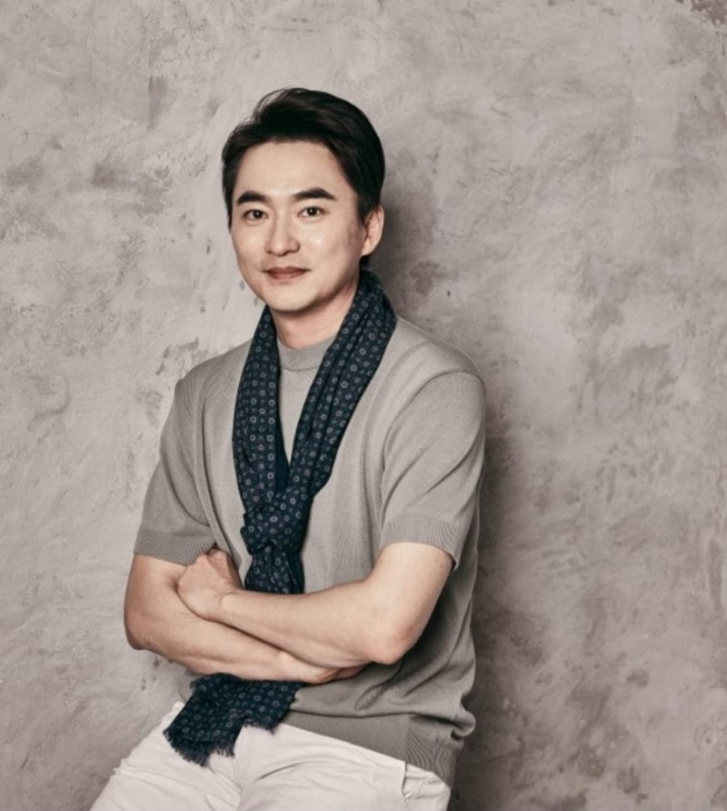 유재석 감독 데뷔, 러브콜 받은 배우 김석훈은 누구? (프로필)
