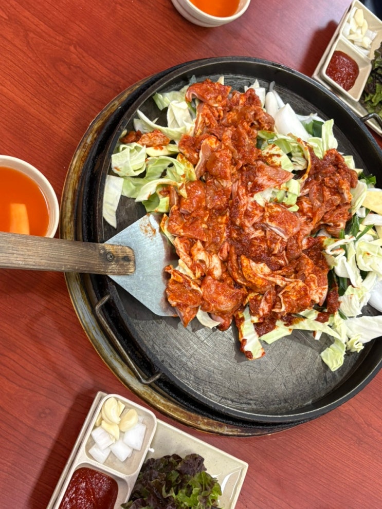  춘천 1.5 닭갈비 방문 후기 (춘천 1.5 닭갈비 본점, 춘천 닭갈비, 춘천, 웨이팅, 철판 닭갈비) | 