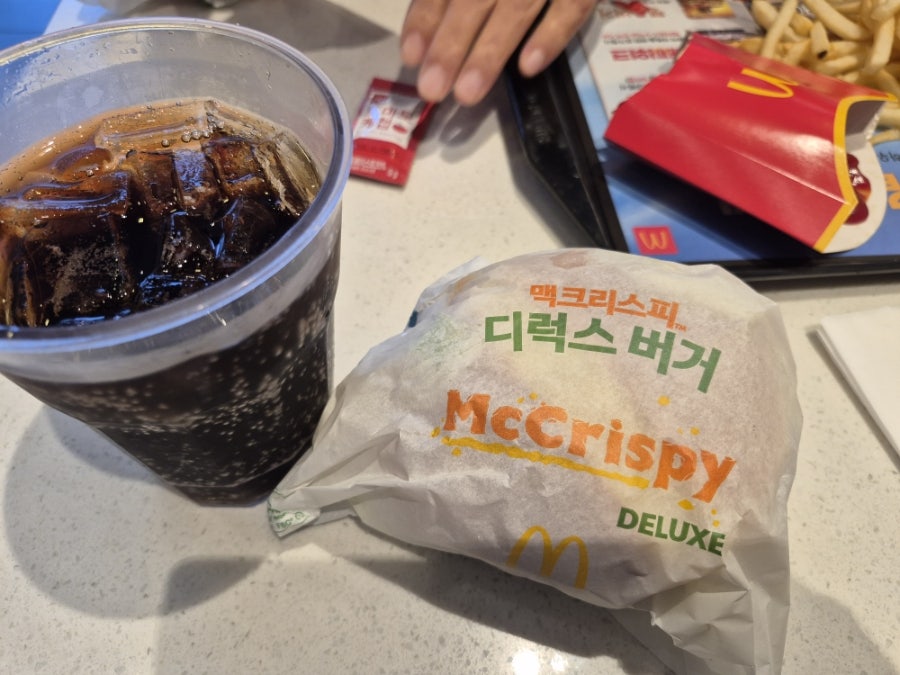 맥도날드 청주율량GS DT점 사진 3
