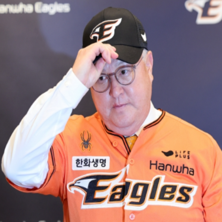 한화 김경문감독의 계속되는 투수기용 논란!! 마무리 잭쿠싱의 3이닝 투구~~3경기 연속 홈런을 친 허인서를 최재훈으로 교체!! 불펜혹사 나비효과는 결과적으로 모두가 실패!!