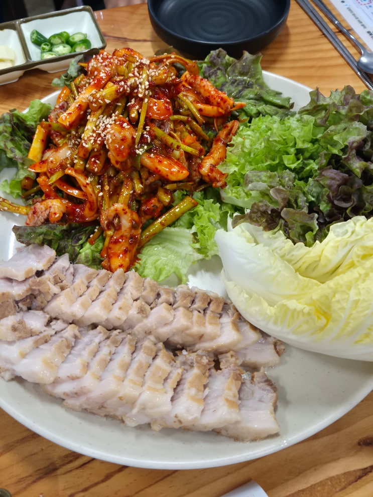  [시흥 은행동] 2대째 이어온 로컬 맛집 ::천하장사냉면굴전문:: 봄 시즌 한정 미나리 쭈꾸미 보쌈