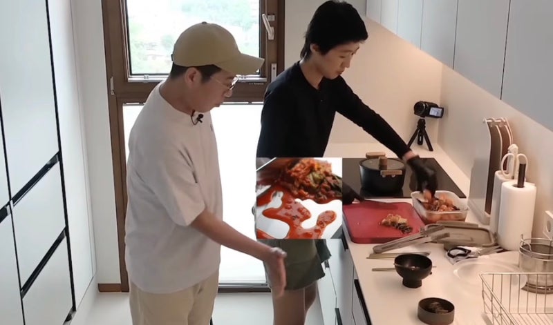 김영철도 감탄한 홍진경 도마 김치 국물 안 흐름ㅋㅋ