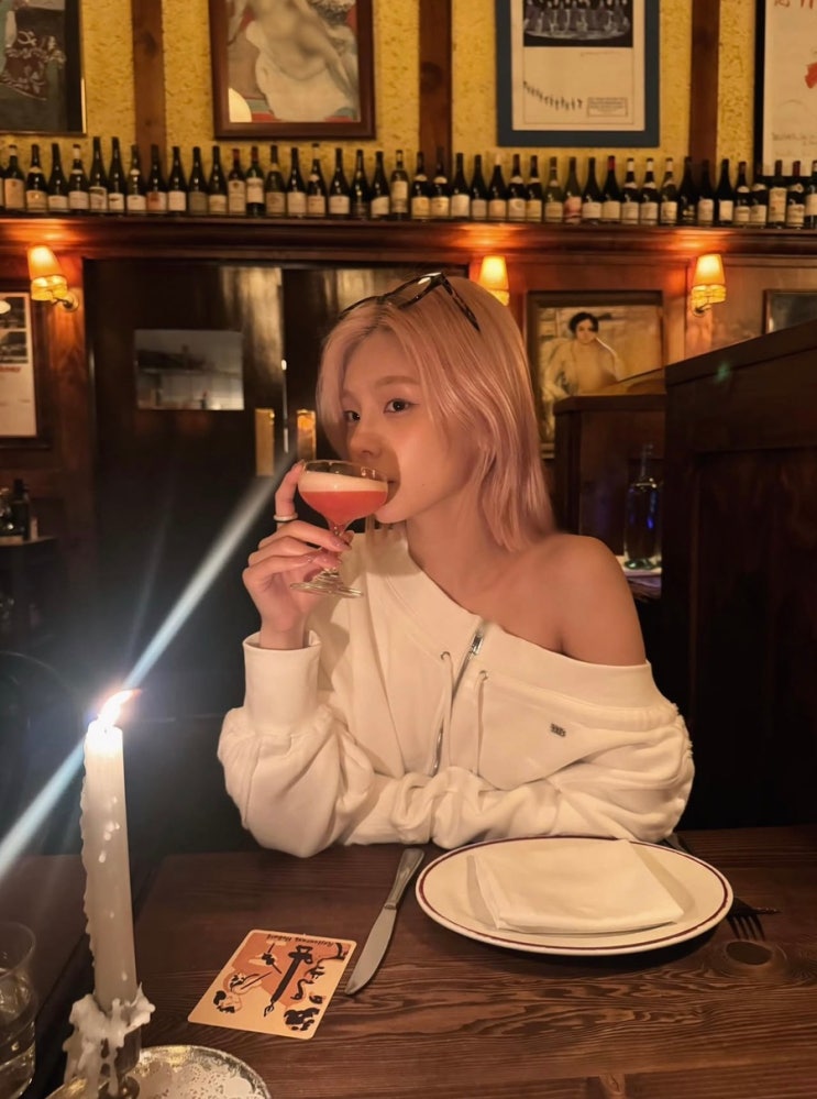  있지 예지 은근 섹시 무드! 힙한 오프숄더 셋업 코디 패션