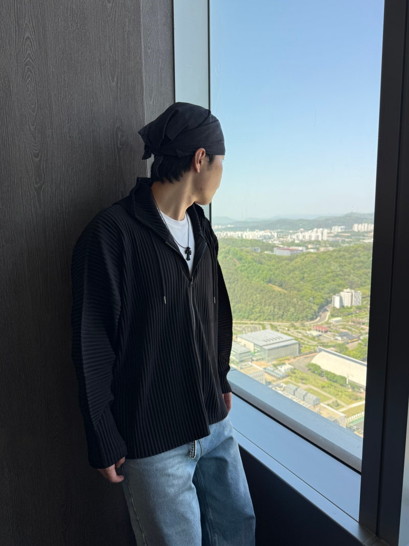 TNGT l 옴므플리세를 못 구해서, 요요기 집업으로 입문했습니다