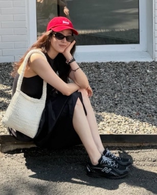 정려원 신발 뭐지? 뉴발란스 204L 블랙 코디 완전 예쁘다(뉴발란스 204L 블랙 팀버울프 운동화 U....