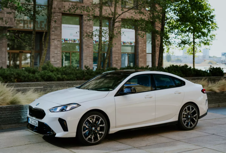 2026 BMW 2시리즈 그란쿠페, 4도어 쿠페의 매력 속으로 빠져들다!