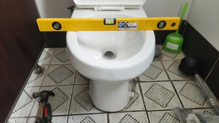 경북 <b>칠곡군</b> 약목면 공장 화장실 변기 교체 및 배관 재시공