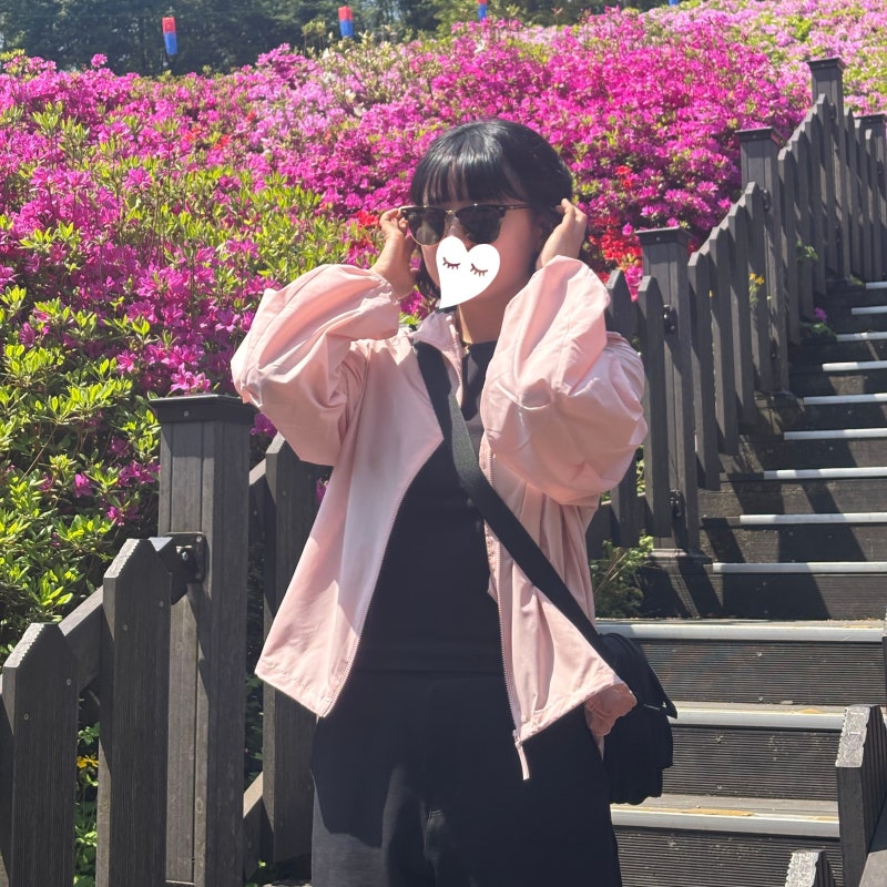 유니클로 세일 바람막이 여자 포켓터블UV PROTECTION 파카 핑크 M 사이즈 구매