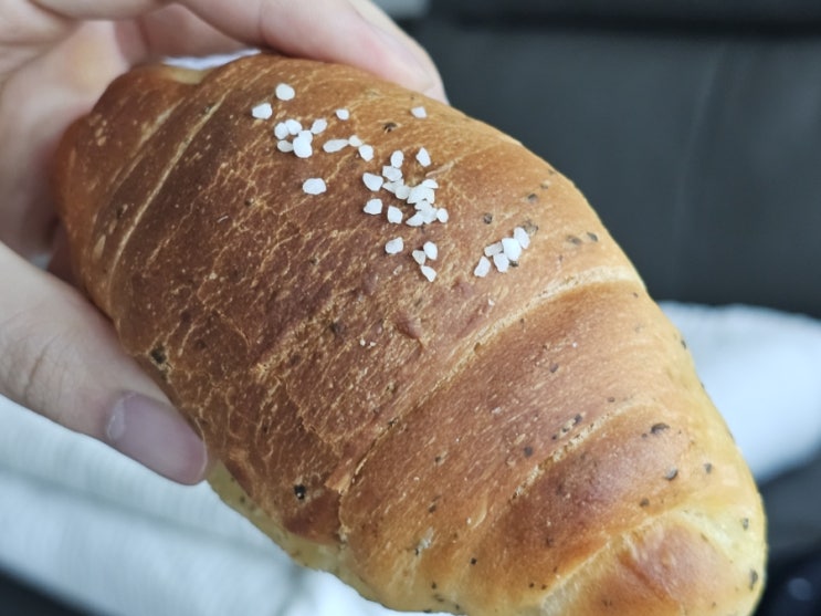  대구 소금빵 맛집, 명덕빵앗간 영대병원점, 인생 소금빵 찾은 대명동 빵집