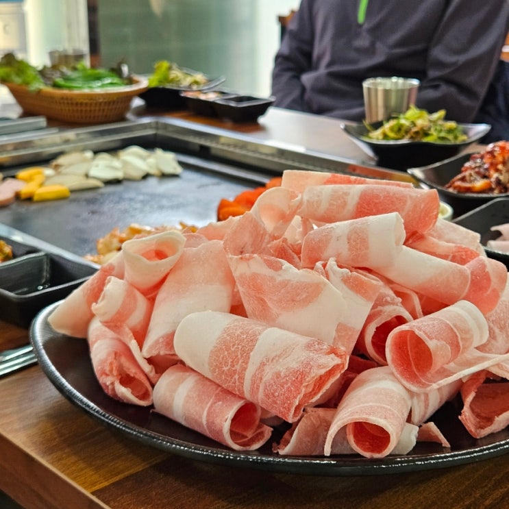  포항 양덕동 대패 삼겹살 맛집 아빠단골집 금강산돌구이양덕점