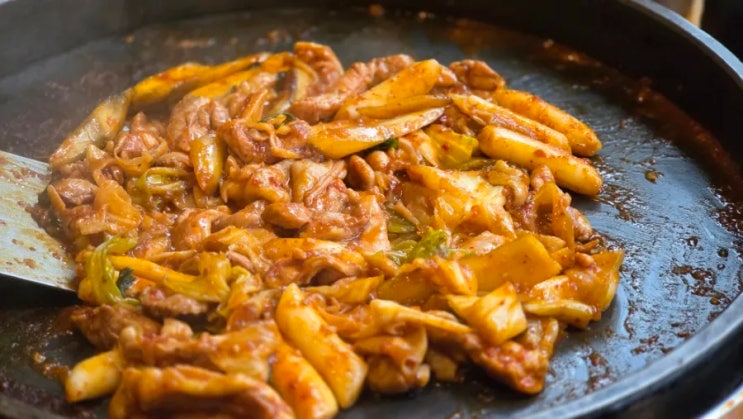  춘천 닭갈비 맛집|현지인도 찾는 항아리닭갈비막국수 춘천본점 후기