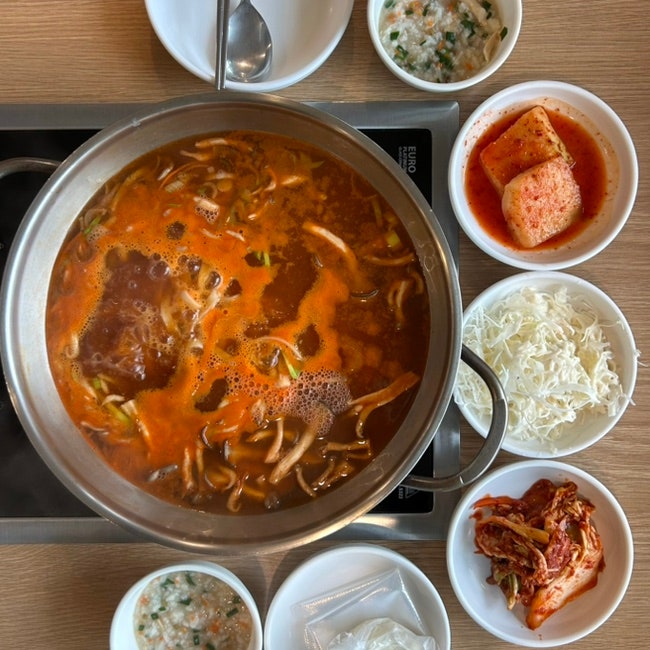 군산 구암동 칼국수 맛집 | 최종희부뚜막 3호점 + 모그로드 카페