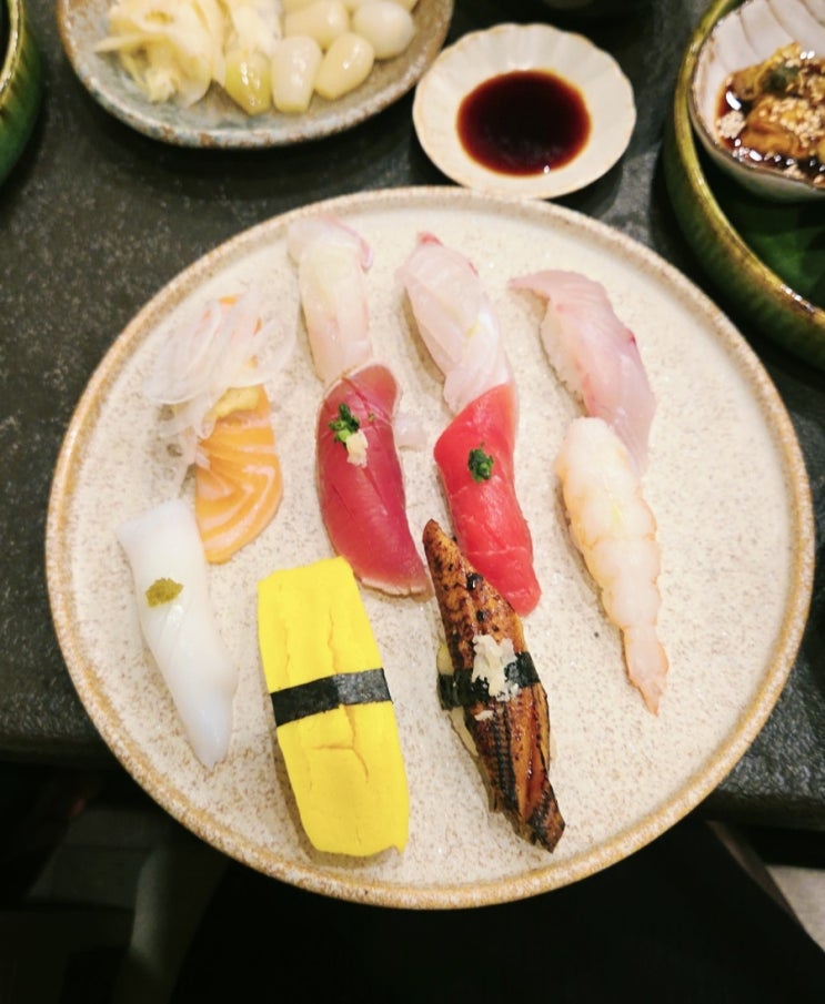 료오시 창원 가로수길 | 인테리어에 반하고 스시코스에 또 반한 창원 일식 맛집 후기
