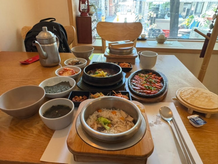  [서울일상] 들풀한상 - 홍대입구역 점심 맛집으로 유명한 들풀한상! 홍대 한식 맛집! 외국인들도 부담없이 즐길 수 있는 비건 & 맵지않은 한식! 들풀한상 주차, 예약방법, 메뉴추천