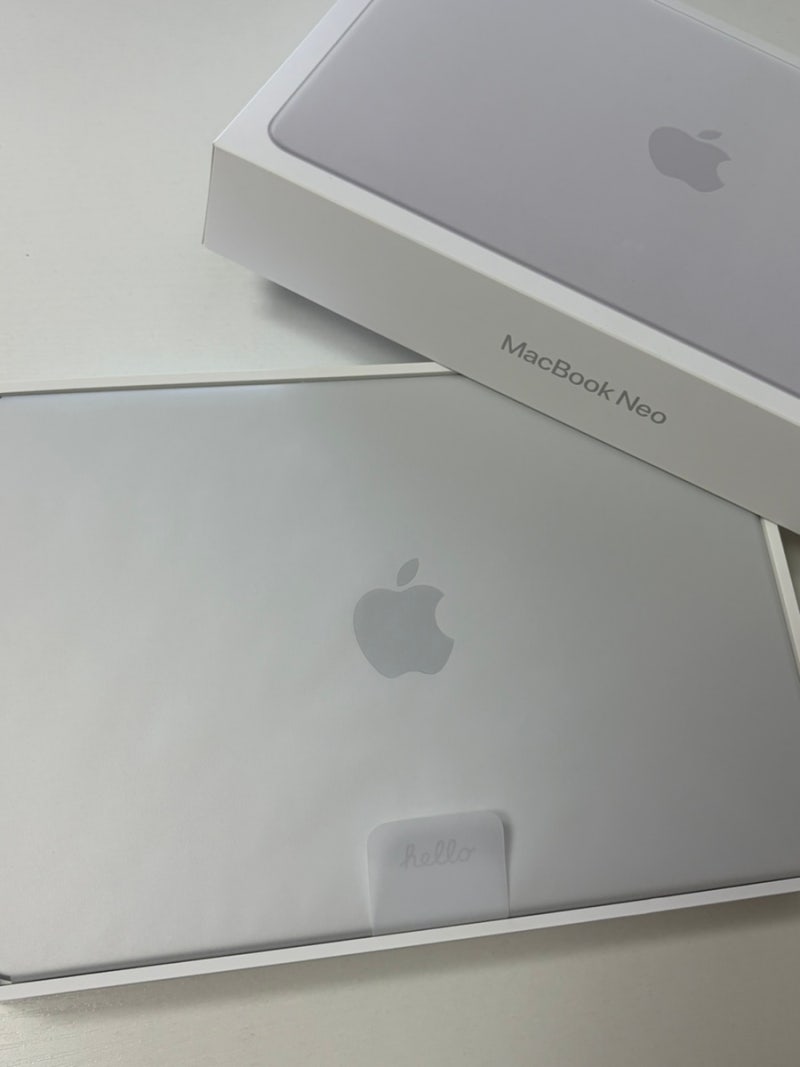 Apple 맥북네오 실버 256g 구매후기 (교육할인스토어 구매)