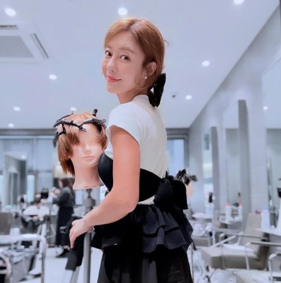 연예인 때려치우고 미용실로? 쥬얼리 이지현이 직접 밝힌 깜짝 놀랄 수입과 근황