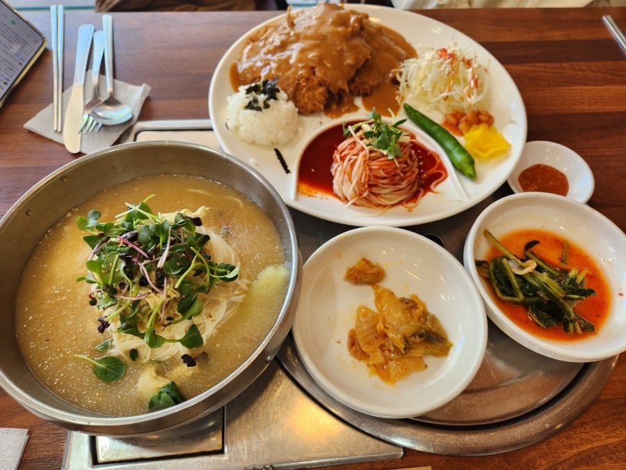 청와대초계국수닭계장 사진 3