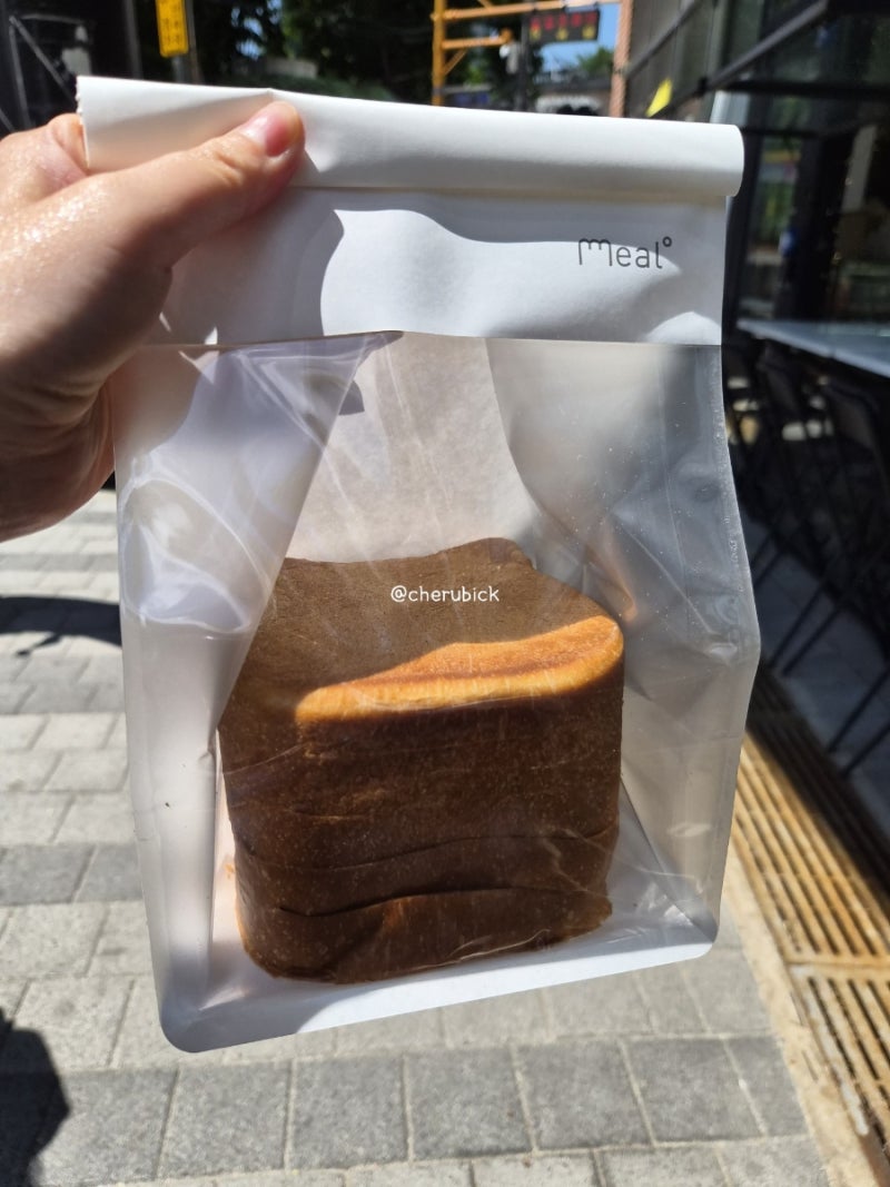 서울숲 빵집 밀도 고양이 식빵
