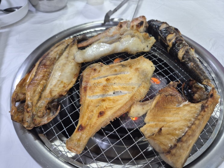  속초여행 무지개 생선구이 속초시장 구경 오징어순대 만석닭강정 술빵 가족여행 추천코스