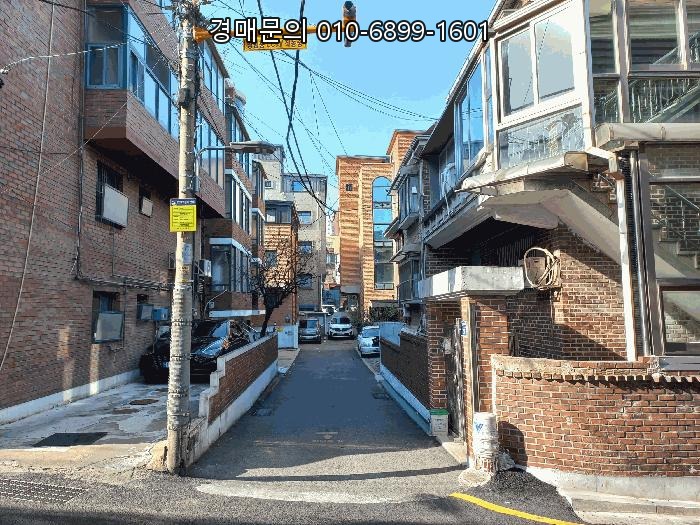  서울 관악구 신림동 핵심 입지, 수익형 다가구주택 126평 건물의 놀라운 최저가 기회! 안정적인 미래 투자를 잡을 법원 경매 2025타경100211